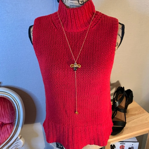 Next Era Red ❤️ knit 🧶 top - Picture 6 of 8